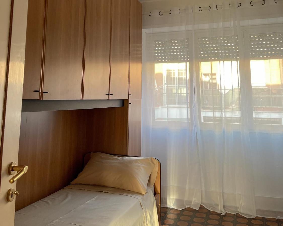 Kesya Seaview Apartment - Attico - 50Mt Dal Mare Anzio Exteriör bild
