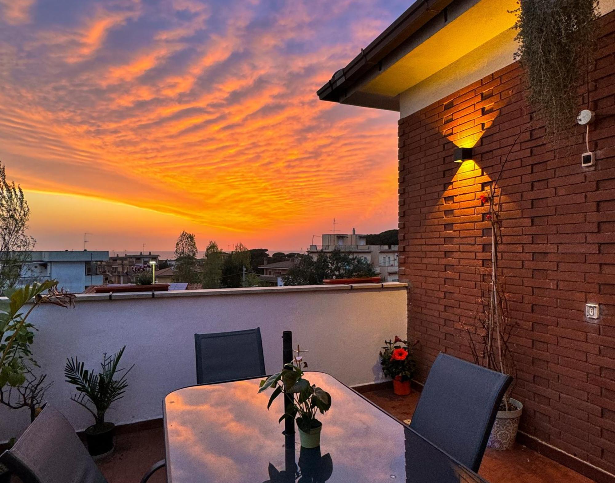 Kesya Seaview Apartment - Attico - 50Mt Dal Mare Anzio Exteriör bild